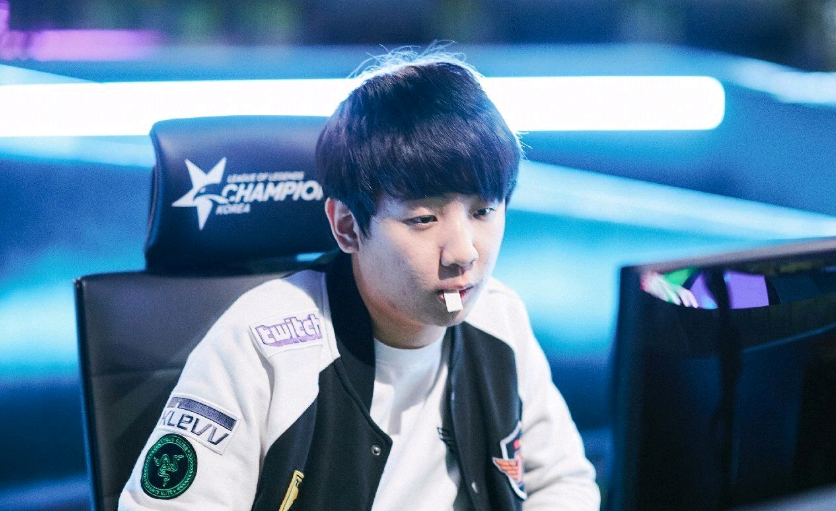 球员是每个 球员是每个